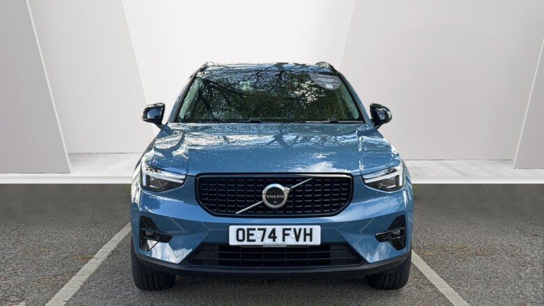 Volvo XC40 2.0 B4P Ultra Dark 5dr Auto Petrol Estate